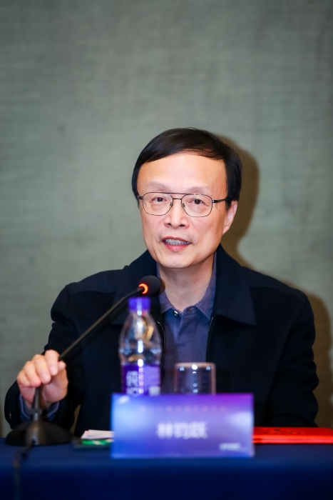 中国市场学会信用学术委员会主任林钧跃教授
