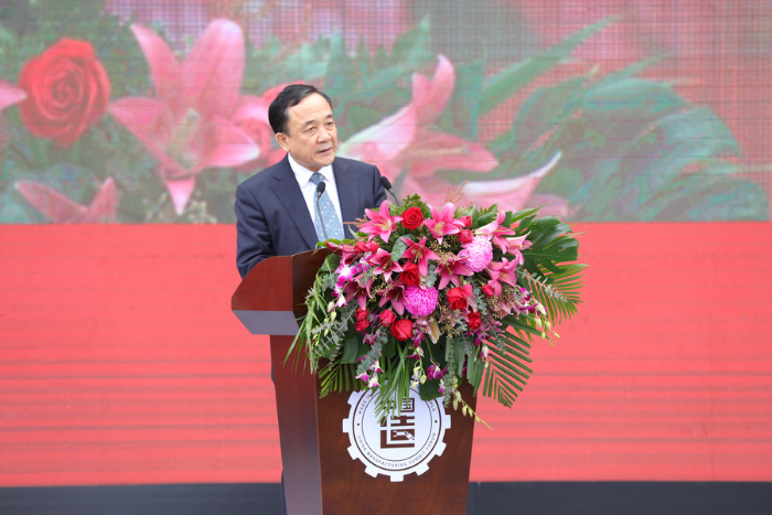 图为中央党校（国家行政学院）副校（院）长李季