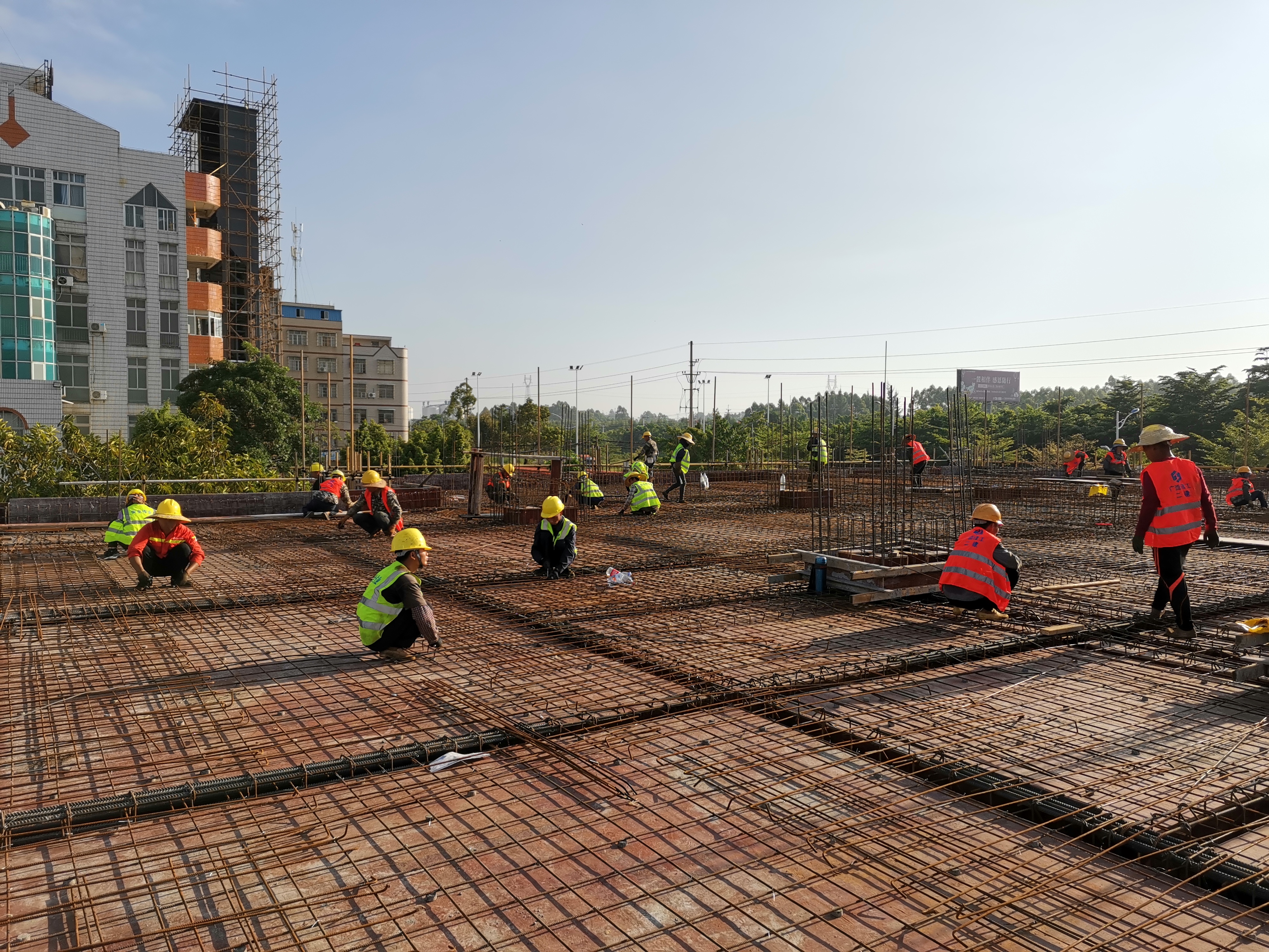 广西建工集团二建公司:国庆我在岗 坚守献祖国